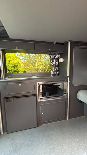 2005 Volkswagen T5 Campervan — photo 25 of 28