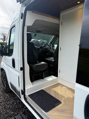 2017 Peugeot Boxer Campervan — photo 23 of 39