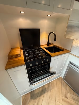 2017 Peugeot Boxer Campervan — photo 16 of 39