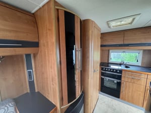 2010 Auto-Trail Navajo — photo 5 of 7