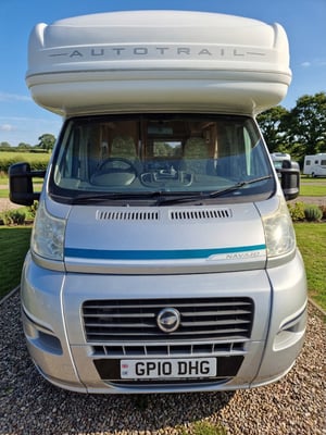 2010 Auto-Trail Navajo — photo 1 of 13