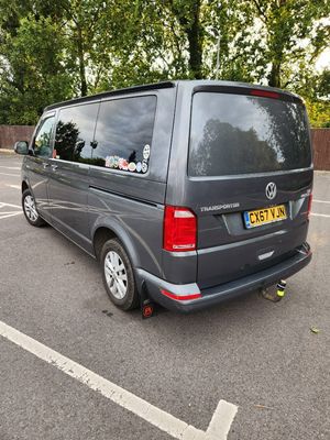 2017 VW T6 Transporter — photo 2 of 14