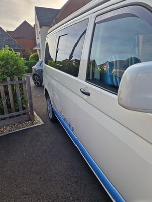 2004 Volkswagen T5 Campervan — photo 8 of 13
