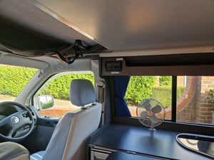 2004 Volkswagen T5 Campervan — photo 10 of 13