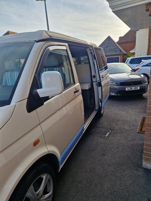 2004 Volkswagen T5 Campervan — photo 11 of 13