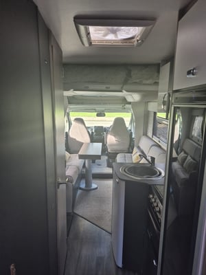 2023 Swift Histyle 674  Histyle 674 — photo 9 of 42