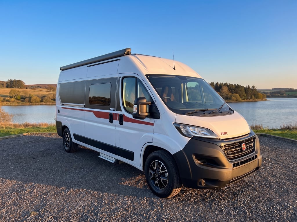 2025 Pilote Vans - Image 1