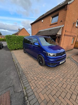 2015 Volkswagen Transporter T30 — photo 2 of 33