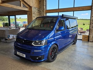 2015 Volkswagen Transporter T30 — photo 1 of 33