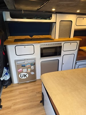 2015 Volkswagen Transporter T30 — photo 19 of 33