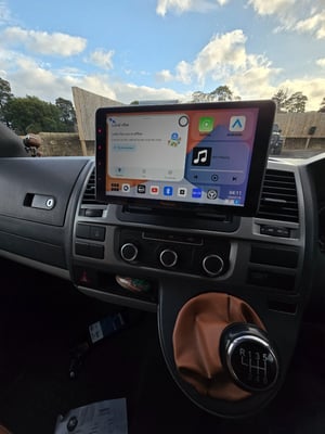 2015 Volkswagen Transporter T30 — photo 21 of 33