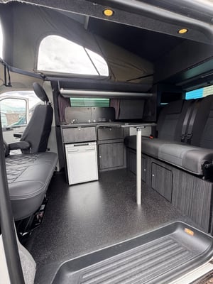 2010 Volkswagen Campervan — photo 6 of 23
