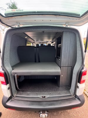 2010 Volkswagen Campervan — photo 12 of 23