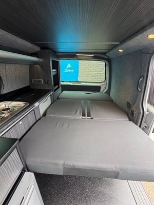 2010 Volkswagen Campervan — photo 22 of 23