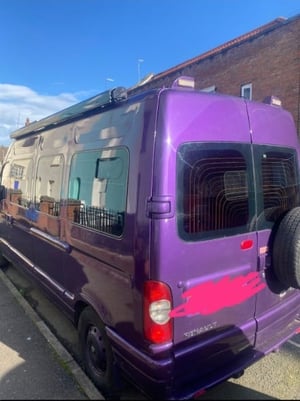 2010 Renault Master Conversion — photo 4 of 12