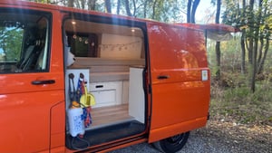 2017 Volkswagen Transporter T32 — photo 16 of 27