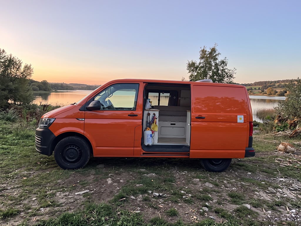 2017 Volkswagen Transporter T32 - Image 1