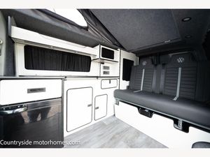 2020 VW Transporter T6.1 — photo 9 of 60