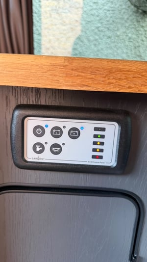 2014 Mercedes-Benz Sprinter — photo 4 of 16
