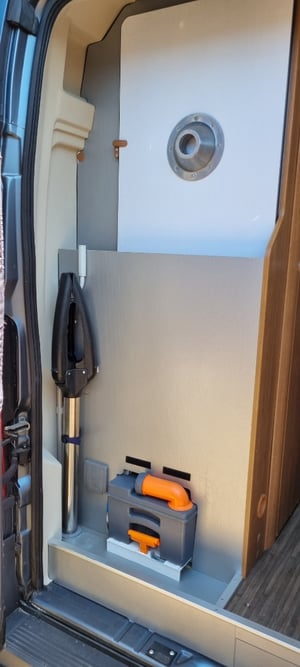 2015 Auto-Trail V-Line 600 — photo 23 of 42