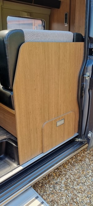 2015 Auto-Trail V-Line 600 — photo 31 of 42