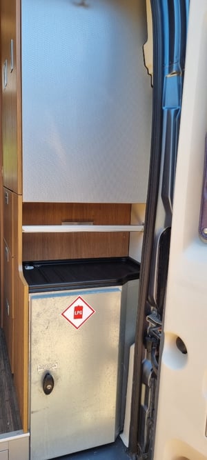 2015 Auto-Trail V-Line 600 — photo 40 of 42