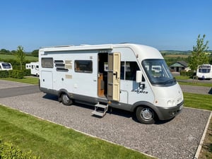 2001 Hymer B644 — photo 1 of 26
