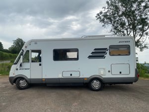 2001 Hymer B644 — photo 20 of 26