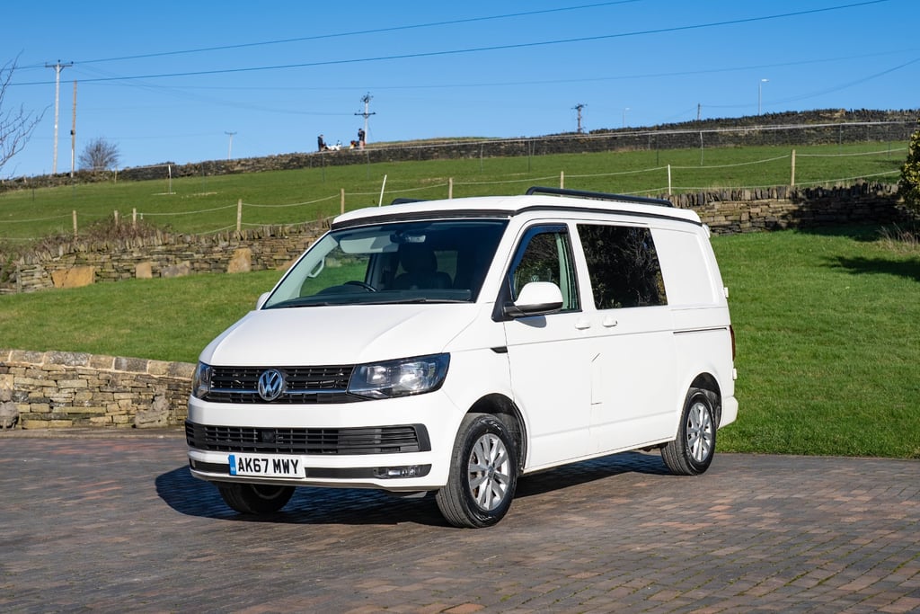 2017 Volkswagen Transporter Highline T28 Conversion - Image 1