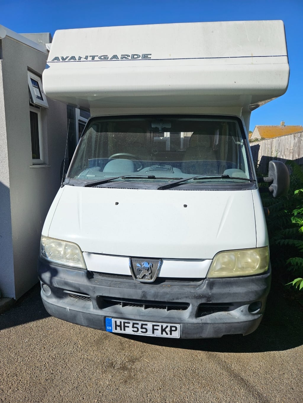 2005 Compass Avantgarde 400 - Image 1