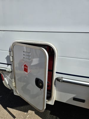 2005 Compass Avantgarde 400 — photo 11 of 47