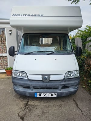 2005 Compass Avantgarde 400