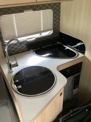 2023 Auto-Trail F-Line F74 — photo 6 of 11