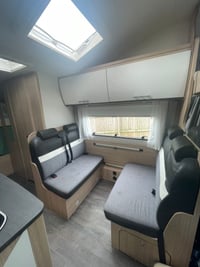 2020 Sunlight A68 - Image 3