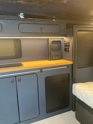 2017 Ford Transit Custom — photo 8 of 28
