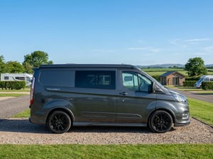 2017 Ford Transit Custom — photo 1 of 28