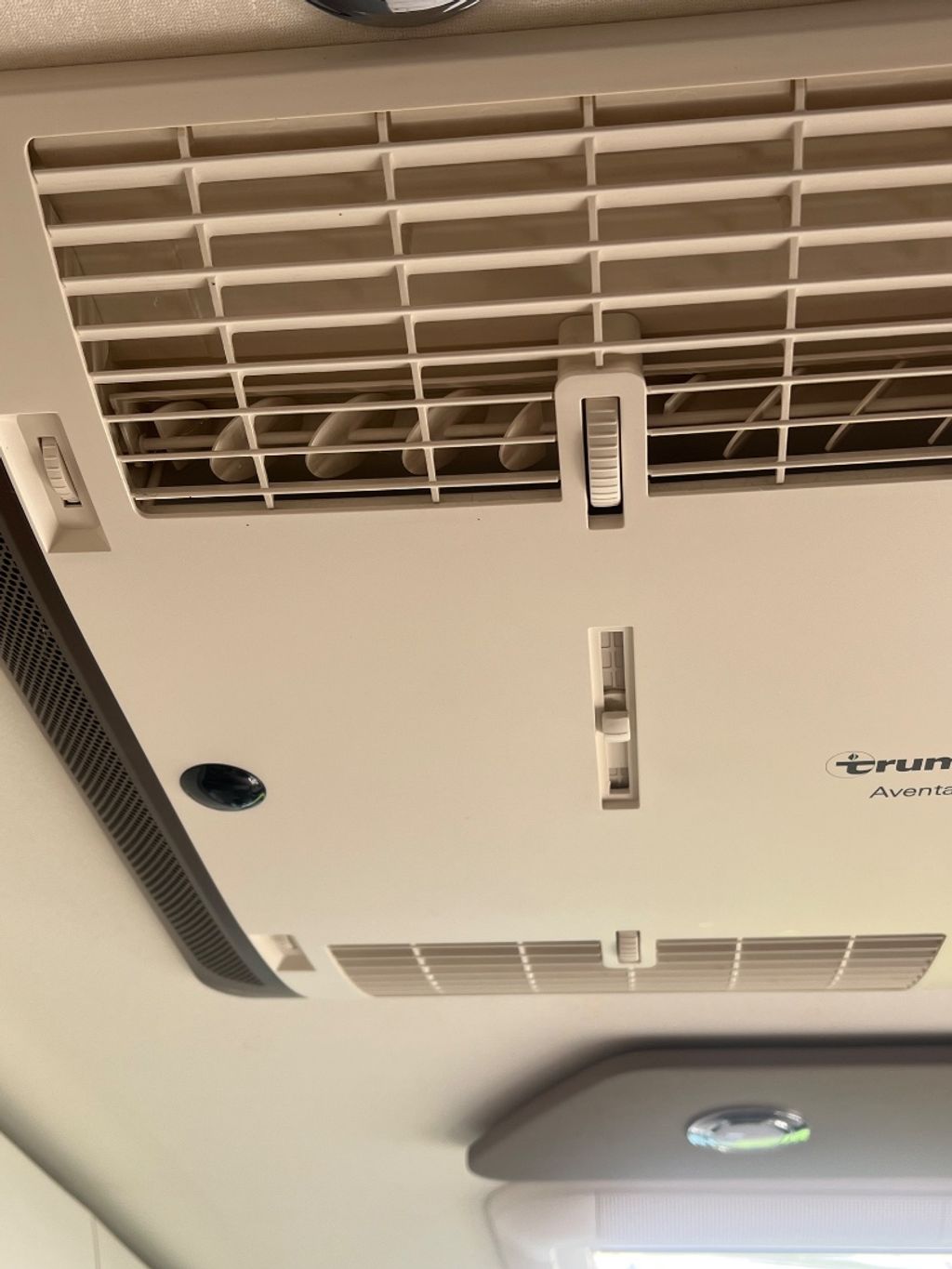 2021 Rapido Distinction 190i - Image 17