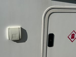 2021 Rapido Distinction 190i — photo 19 of 22