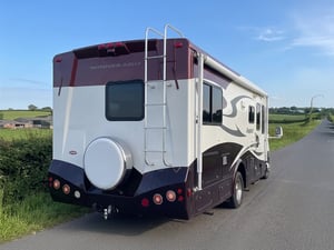 2008 Winnebago E450