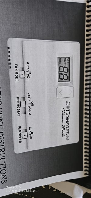 2008 Winnebago E450 — photo 9 of 13