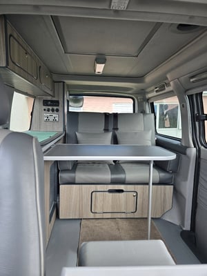 1996 Mazda Bongo V6 — photo 5 of 22