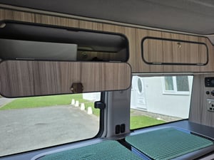 1996 Mazda Bongo V6 — photo 11 of 22