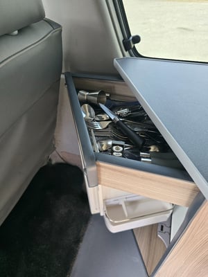 1996 Mazda Bongo V6 — photo 14 of 22