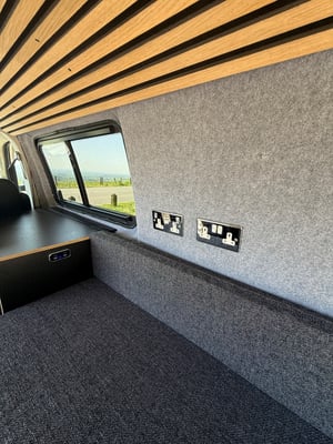 2013 Volkswagen T5.1 Campervan — photo 9 of 36