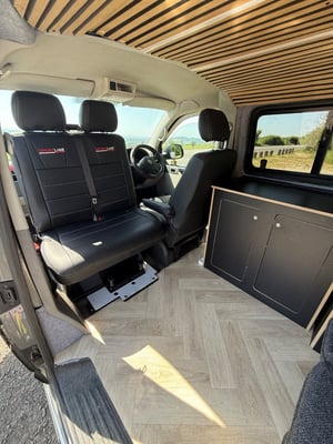 2013 Volkswagen T5.1 Campervan — photo 18 of 36
