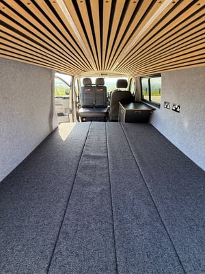 2013 Volkswagen T5.1 Campervan — photo 33 of 36