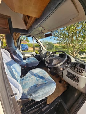 2004 Rapido 787F — photo 17 of 42