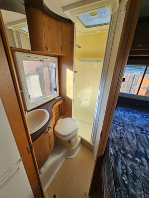 2004 Rapido 787F — photo 29 of 42
