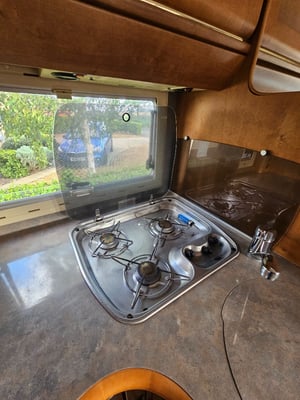 2004 Rapido 787F — photo 31 of 42