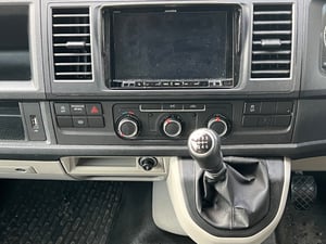 2019 Volkswagen T6 Transporter Highline — photo 10 of 22